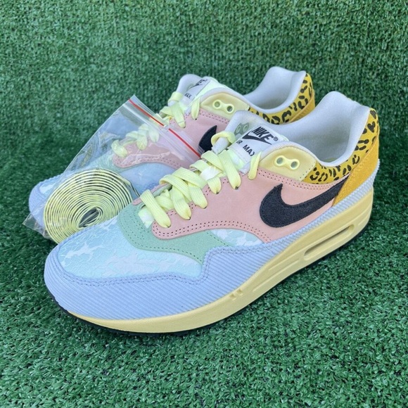 Nike Air Max Women’s size 5 - Picture 3 of 3